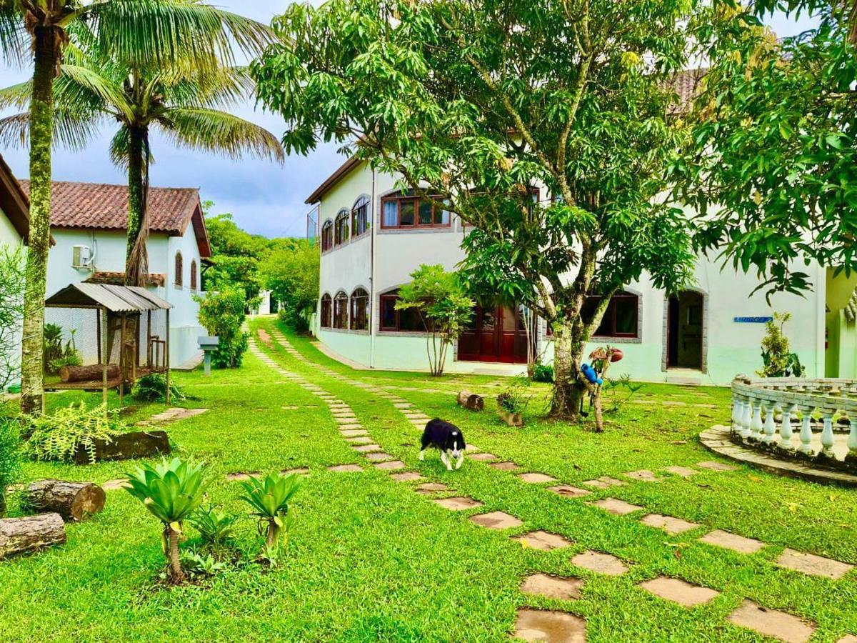 Pousada Nossa Senhora Penedo Kültér fotó The garden of the house