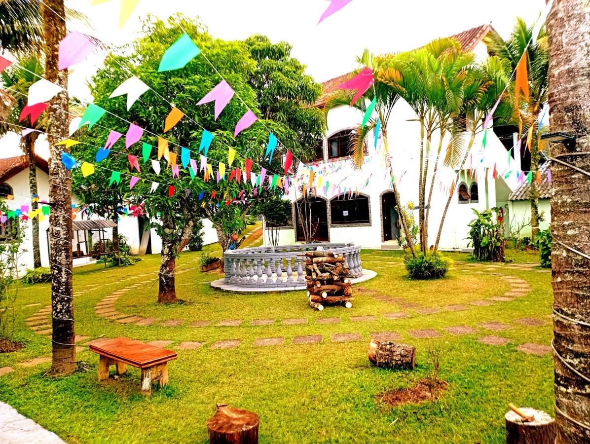 Pousada Nossa Senhora Penedo Kültér fotó The garden of the house of the writer, in the city of Iguape, Brazil.
