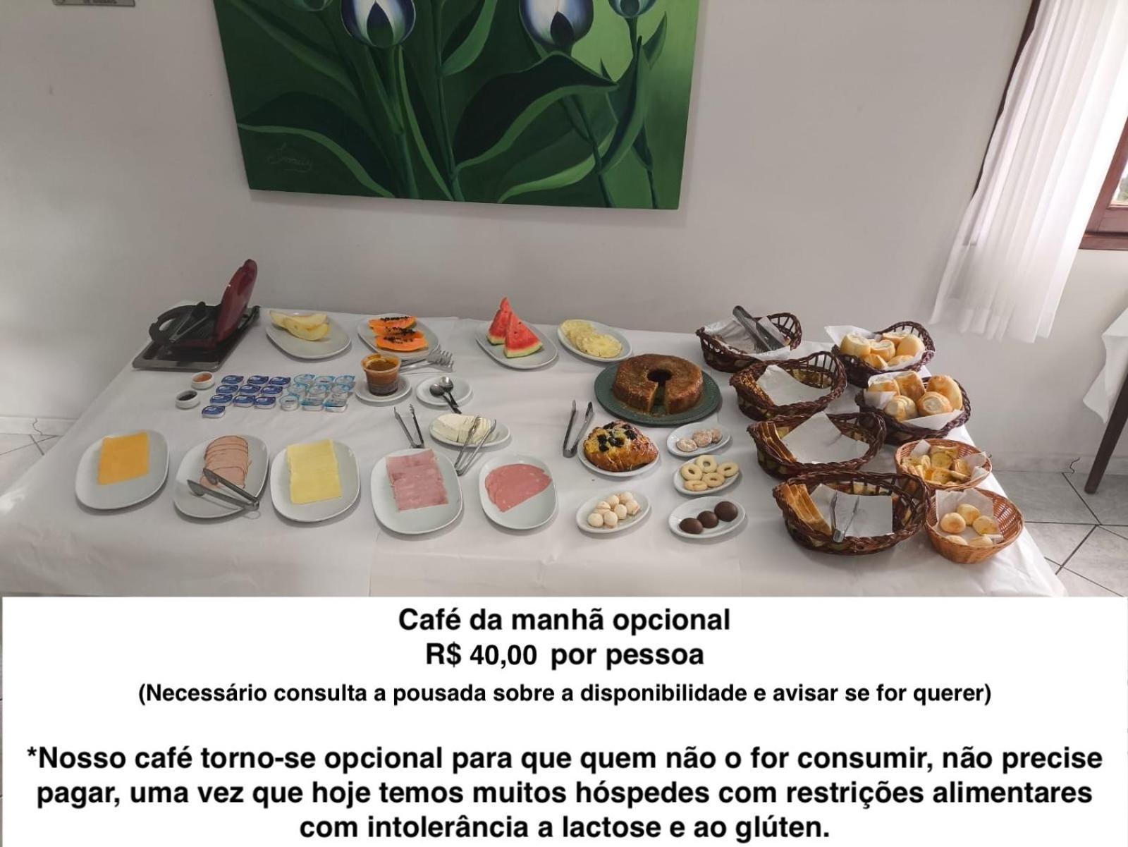 Pousada Nossa Senhora Penedo Kültér fotó Breakfast at a hotel in Brazil